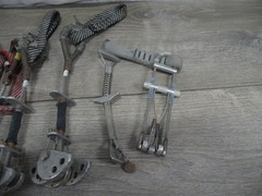 Vintage Climbing Cams Original Alien Metolius Lowe. Very used and needs work