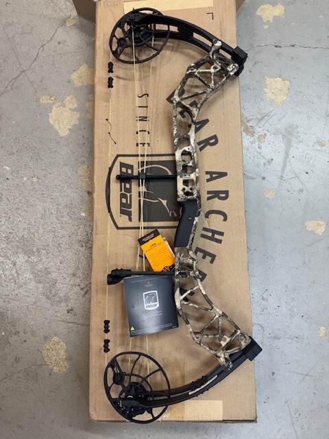 Bear Legend XR 70# LH Whitetail Camo (AV34A600W7L)