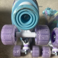 Roller Derby Pixie Women/youth Iridescent Blue Roller Skates Adj size 3-6