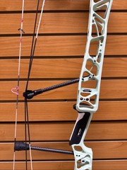 Mathews Title 38 RH Compound Bow – Gen 1 – Item 6013
