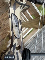 Elite Artus Bow Mossy Oak Bottomland Camo RH 70 Used