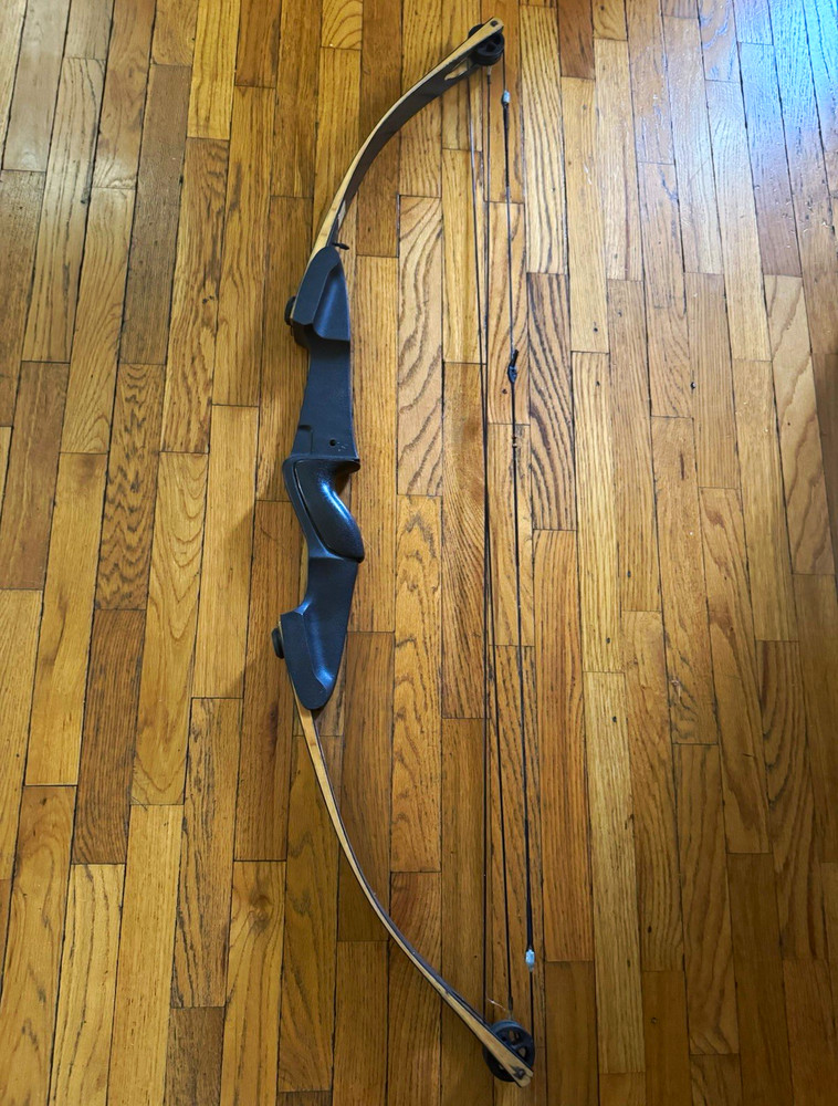 Darton SL50 Right Hand Recurve Bow 50in 50lb Wood Black/Brown Bow Hunting