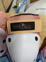 New Never Worn Set Of 4 ~2 Elbow 2 Knee Pads Size 8+ By Triple Eight Ball