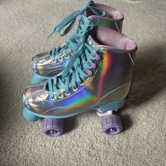 Roller Derby Pixie Women/youth Iridescent Blue Roller Skates Adj size 3-6