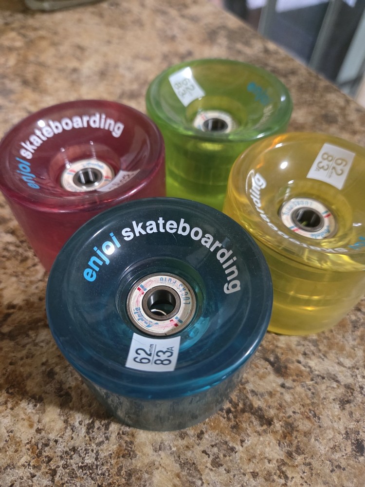 ENJOI Spectrum 62mm, 83A Skateboard Wheels w/ Andale Lucus Puig Bearings