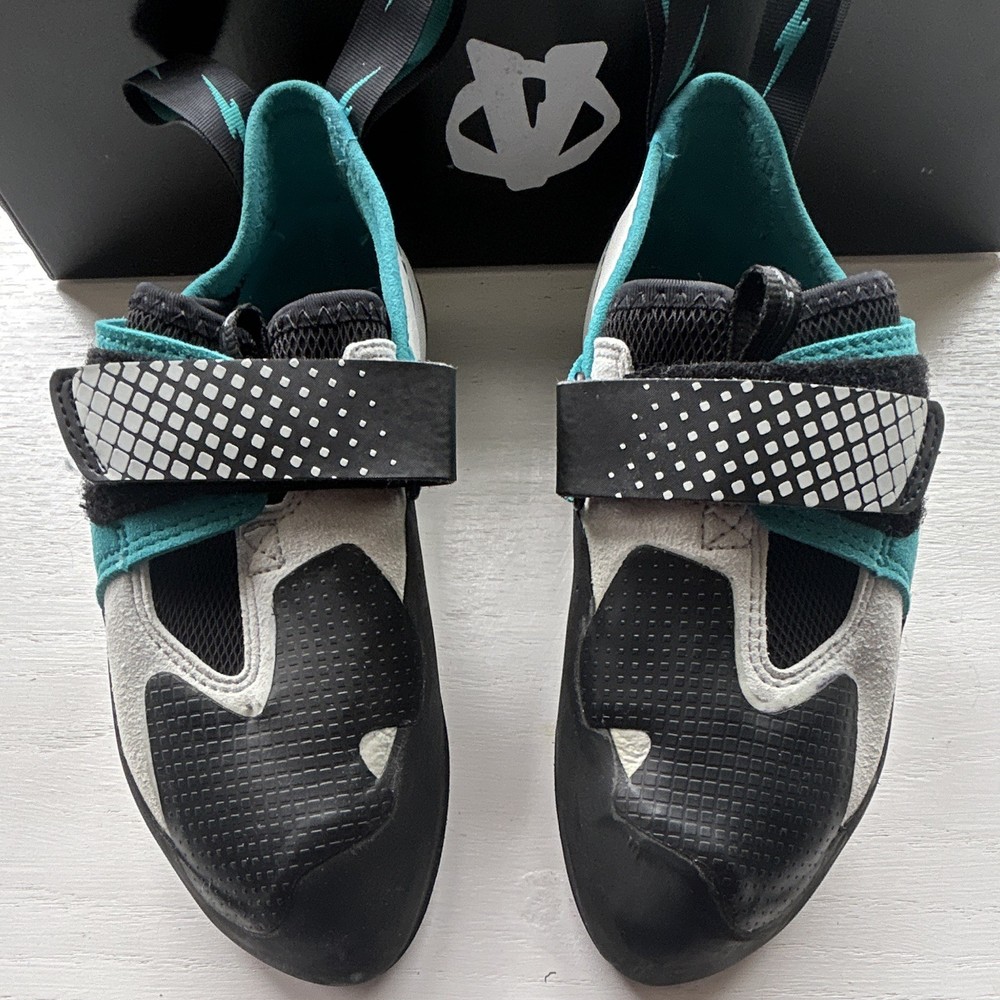 Evolv TRAX SAS Rock Climbing Shoes Black/Teal US 8.5 Medium Width