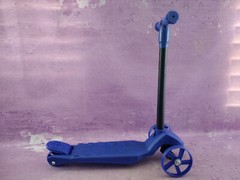 Kids Kick Scooter Blue Adjustable Height Age 3+ Max Weight 75 lbs Safety Brake
