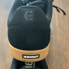 Etnies Marana Men’s Skateboarding Shoes Black/Gum US Size 9 Medium (D)