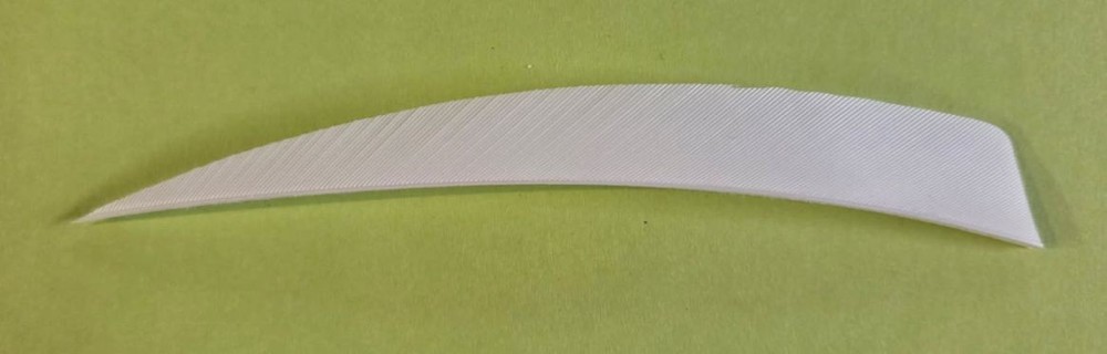 Trueflight Feathers «5» Shield LW or RW Dozen or 50 Count