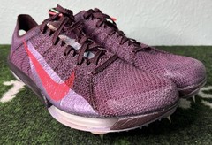 US Men’s 6.5/W 8 – Faith Kipyegon x Nike Air Zoom Victory 2 «Fuchsia Dream»