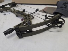 Hoyt AX-2 29 60 – 70lbs/25″ – 30″/Wilderness