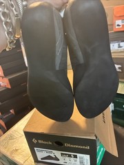 men’s black diamond momentum lace climbing shoes size 5 nwt&box