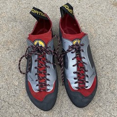 La Sportiva Nago Climbing Shoes EU 43 Men 10 Women 11 Red Vibram Edge Italy