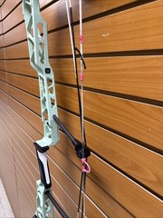 Mathews Title 38 RH Compound Bow – Gen 1 – Item 6013
