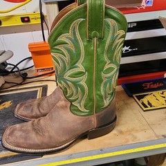 Tony Lama Boots Men’s 9D Western Cowboy Boots Brown Foot Green Embroidered Shaft