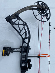 BlackOut Distinct 325 fps ~ DHC XR Cam System ~ Compound Bow #3316282