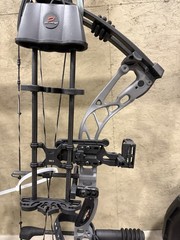 Bowtech Amplify Right Hand Compound Bow With Pkg – Grey/Black