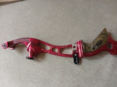 Hoyt Formula HPX Archery Recurve Riser 25″ RH And Formula Carbon 720 Limbs 32Lb