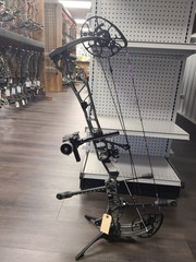 Mathews Lift X LH Grey Aluminum Compound Bow Right Hand 70 lb 31in