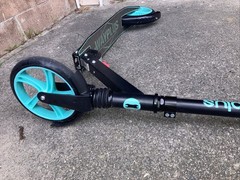 WAYPLUS Kick Scooter Foldable Teens Adults 240 LB Capacity Black Teal Used 8”