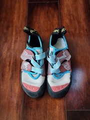 La Sportiva Oxygym Women’s Rock Climbing Shoes EU 37 US 5 UK 4 Pink Blue