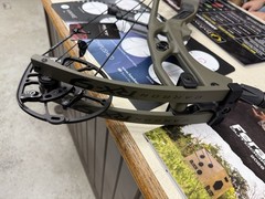 Hoyt RX9 Ultra Wilderness Green RH 60- 70# 28.25-29inches