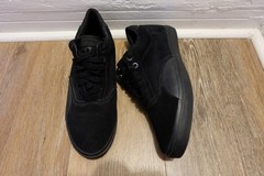 Gravis Arto Mid Black/Black Size 9 RARE