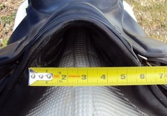 COLLEGIATE Dressage Saddle – 17″ Seat – GREAT! FREE Stirrups, Leathers, Girth