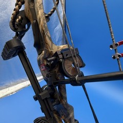 Hoyt XT2000 Compound Bow Brown/Black Camo, XT2000 MPN, Model for Men