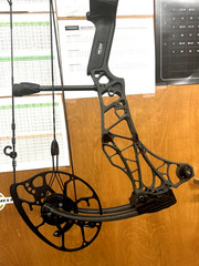Mathews Lift X 29.5 Compound Bow RH 28″ 70lb Shale 4812594