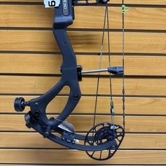 Item 3849 – PSE Archery Compound Bow – Mach 30 – RH – Black – #70 – 24.5”-30” DL