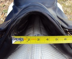 COLLEGIATE Dressage Saddle – 17″ Seat – GREAT! FREE Stirrups, Leathers, Girth