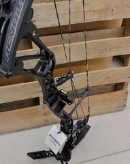 *BOW ONLY* Bowtech Revolt x80 – Black – 80lbs – RH