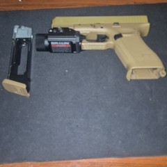 Umarex GLOCK 19X .177 Tan Gas Airsoft Pistol w/ Magazine & Braun Tactical Light