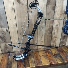 2025 Mathews Title 36, Black Riser with White Limbs (Right Hand) with extras.