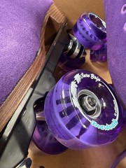 New Sure Grip Boardwalk Purple Suede roller skates size 8 fits womens 9-9.5