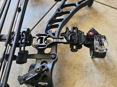 Bowtech Prodigy Rh 60 Lb 29″ Draw TACTIC CBE 3 Pin Bstinger Stabilizer W Sling