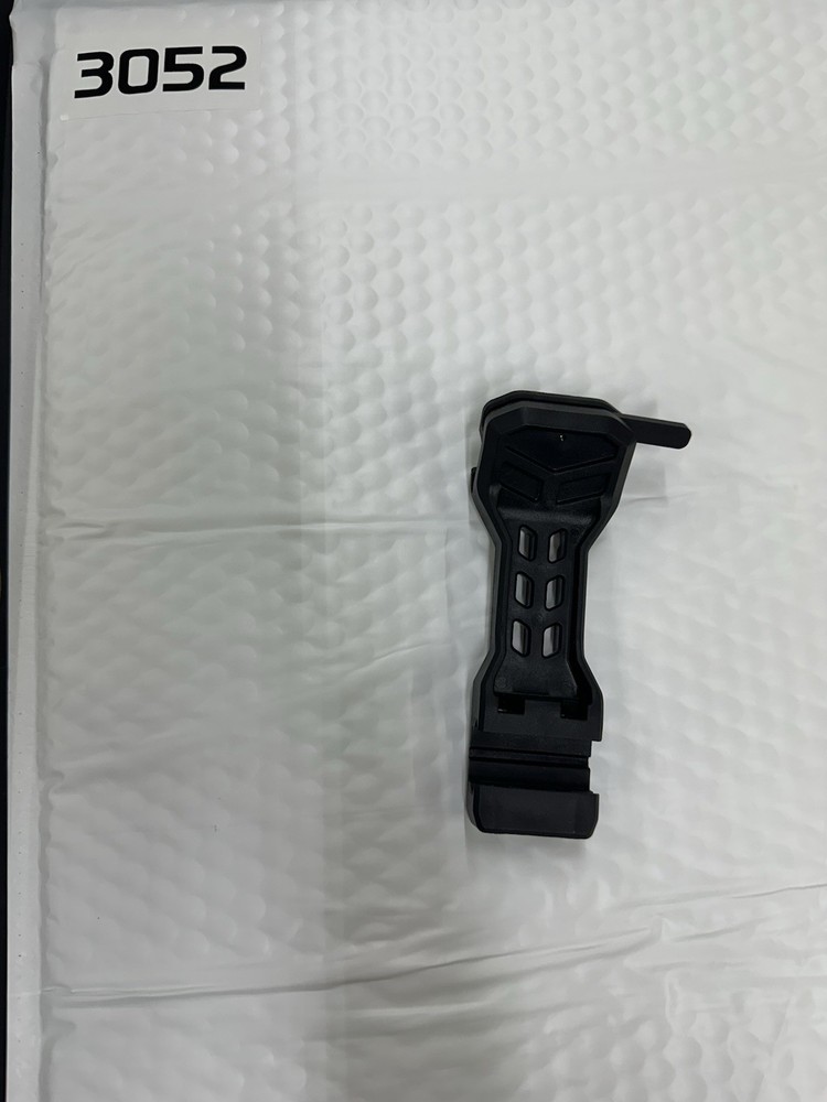 Item 3052 – Crossbow Quiver Mount – Unknown Brand