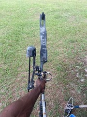 Kodiak 60lbs Compound Bow Set w/ Hard Case