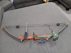 Martin Warthog Magnum Recurve Bow RH 60in 55lb @ 28in Wood Brown/Black