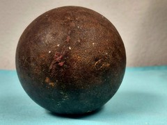 Vintage Cast Iron Eight (8) Lb Shot Put Ball 3 1/2″ Diameter GUC