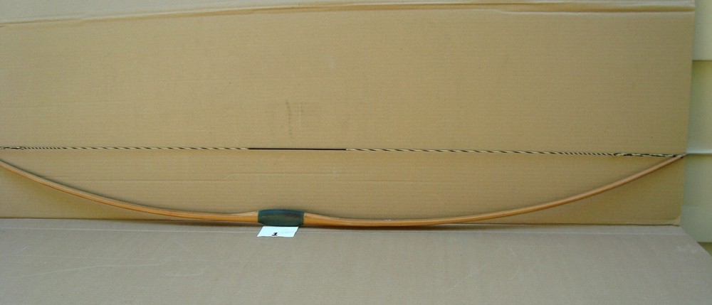 Vintage Wolverine English Style Long Bow 63, in. x 25 lb. R/H (Item #1)