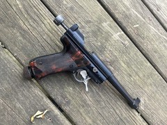 Vintage crosman mark I .22 cal co2 pellet air pistol /works great