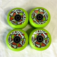 VINTAGE Powell Peralta CROSS BONES Green Wheels