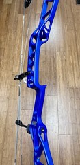 Elite Echelon 37 RH 50-60# 29.5” Mod Target Blue V Grip 75-90% Let Off