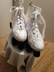 Amazon Speed Quad White Rainbow/Multicolor Roller Skates Size: 39(Women)