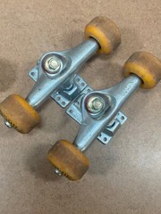 2 sets Vintage Used Skateboard Trucks 1990s ~ GRIND KING & SICK AIR