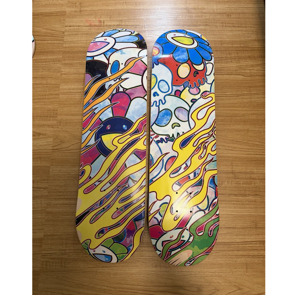Takashi Murakami Complexcon 2018 Exclusive «Flaming Skulls» skateboard 2/3