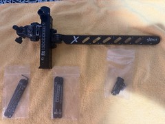 B3 Exact Q2 3D Compound Sight/Sight Tapes/Plastic box
