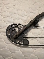 Mathews Solo Cam Compound Bow 70lb 30 Inch Draw Length